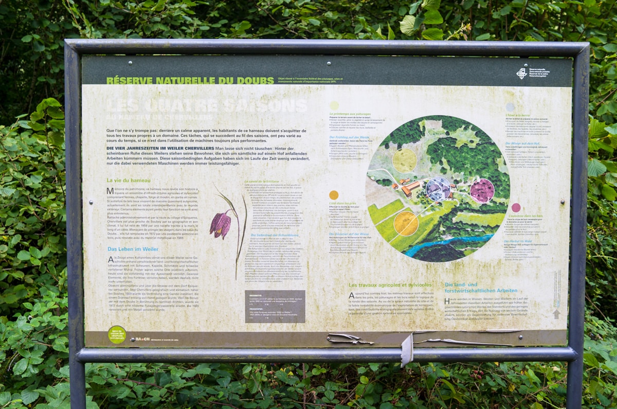 Informationstafel regionaler Naturpark Doubs